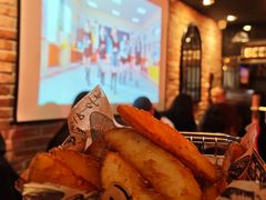 -BHC炸鸡(明洞总店)