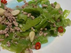 -头上红煨盐鸡·非遗院子餐厅