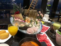 -金陵饭店 56F 家·海鲜火锅餐厅