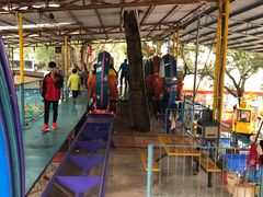 -顺德大良半月城游乐场