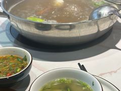 -乡土黄·鲜牛肉火锅·小龙虾(兴业街店)