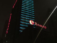 -杭州滨江宝龙城华美达酒店