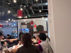 -尚尚仙·酸汤猪手·猪肚鸡火锅(华联万柳购物中心店)