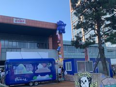 -百年港湾奥特莱斯(香炉礁店)