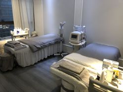 -F.N冻龄皮肤管理中心