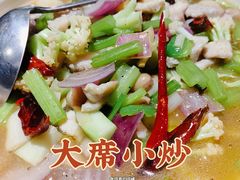 -百味地锅鸡(二店·财校分店)