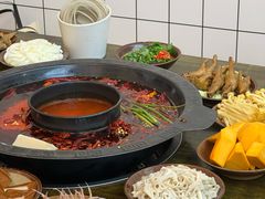 -黄潇洒老火锅(九眼桥宏济巷店)