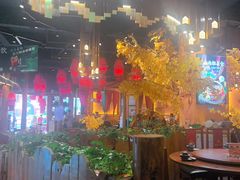 -老滇山寨•云南特色菜•地方菜•民族风情歌舞表演(金碧店)