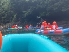 -安吉龙王山峡谷漂流