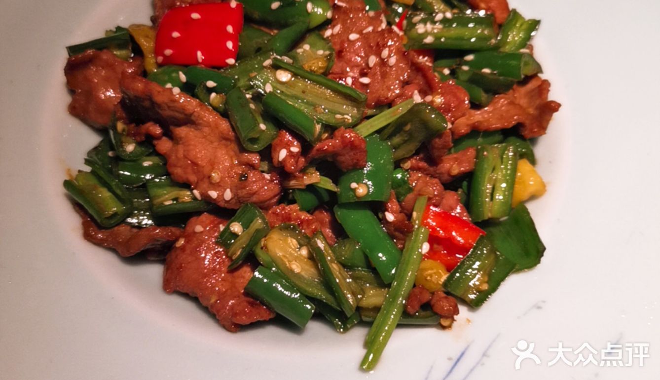平时朋友小聚真的是很合适的，总体来说挺不错的一家餐馆