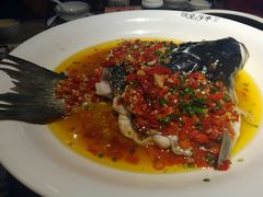 剁椒鱼头-饭桌故事·血鸭湘(荣宝华店)
