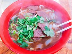 -牛师傅牛肉面(尚隆路店)