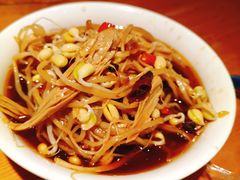 老腐竹拌豆芽-诚铭记·虾仁汤包·成都小吃(融创店)