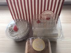 -红宝石·鲜奶小方·海派西点房(控江店)