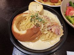 面包奶油意面-机器人火炉披萨