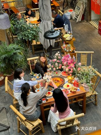 成都的火锅店已经nextlevel了！