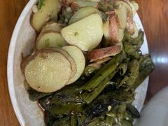 -茅屋大酒店