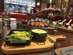-恰餐厅及酒吧 CHAR Bar & Grill (北京丽都皇冠假日店)