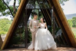 -雪中彩影婚纱摄影·微光艺术中心