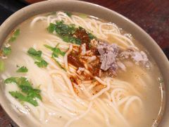 猪肘汤面-亮亮面馆(经六路店)