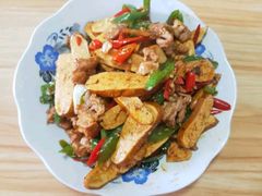 香干炒肉-华中科技大学百景园(三楼酒店)