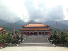 -三塔倒影公园