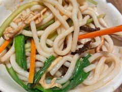 鸡丝凉米线-云海肴云南菜(浦江欢乐颂店)