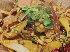 -红渡小香·牛肉麻辣香锅(车站南路店)