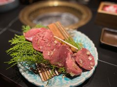 -山川小町·极番烧肉(新地假日广场店)