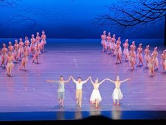 -交通银行前滩31演艺中心