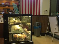 -红宝石·鲜奶小方·海派西点房(丰庄店)