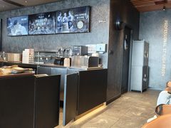 -瑞幸咖啡(大连罗斯福广场一层店)