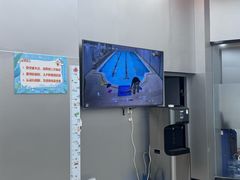 -蓝海豚游泳俱乐部(南京西路店)