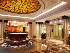 进酒店大厅-广州富力丽思卡尔顿酒店