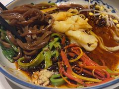 -江城小馆陕南妈妈菜·全球旅行餐厅(钟楼店)