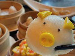 猪仔流沙包-新天世纪中餐厅