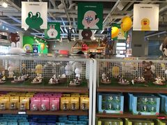-LINE FRIENDS Garosu-gil Flagship Store
