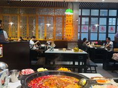 -卤校长老火锅(杨家坪直营店)