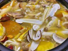 -菌之家·专业纯野生菌火锅·特色炒菌