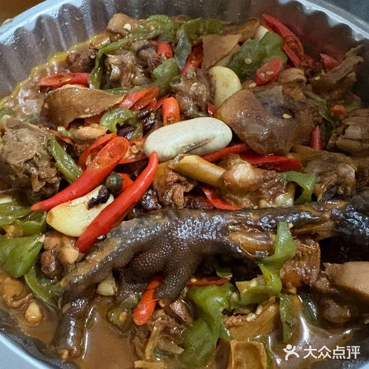 这家炒鸡越辣越好吃