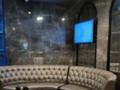 -欢乐迪KTV(南坪上海城店)