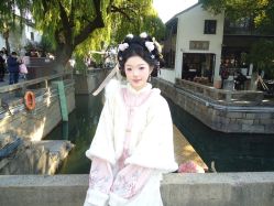 -一揽芳华汉服旗袍体验馆(拙政园店)