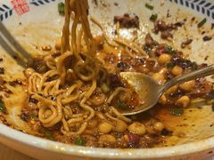 -呼啦面馆·头牌豌杂面(珠江国际B区店)