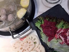 现切鲜嫩牛肉-为什么牛潮汕牛肉火锅(中信广场店)