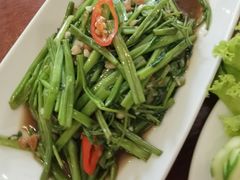 -Dang restaurant (patong phuket)