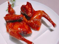 脆皮乳鸽-新荣记(BFC外滩金融中心店)