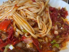 -歹歹的加个面过油肉拌面