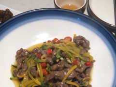 牛肉丝炒南瓜-千岛湖小鱼儿·淳安匠心农家菜