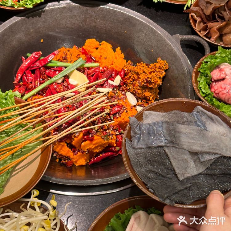 真实测评渝井巷重庆老火锅 