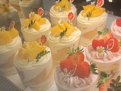 -花花卷卷·鲜食蛋糕(泉屋店)